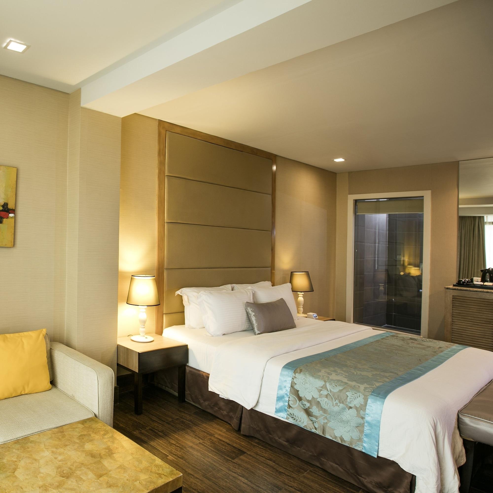 Goldberry Suites & Hotel Mactan Lapu-Lapu City Exterior photo
