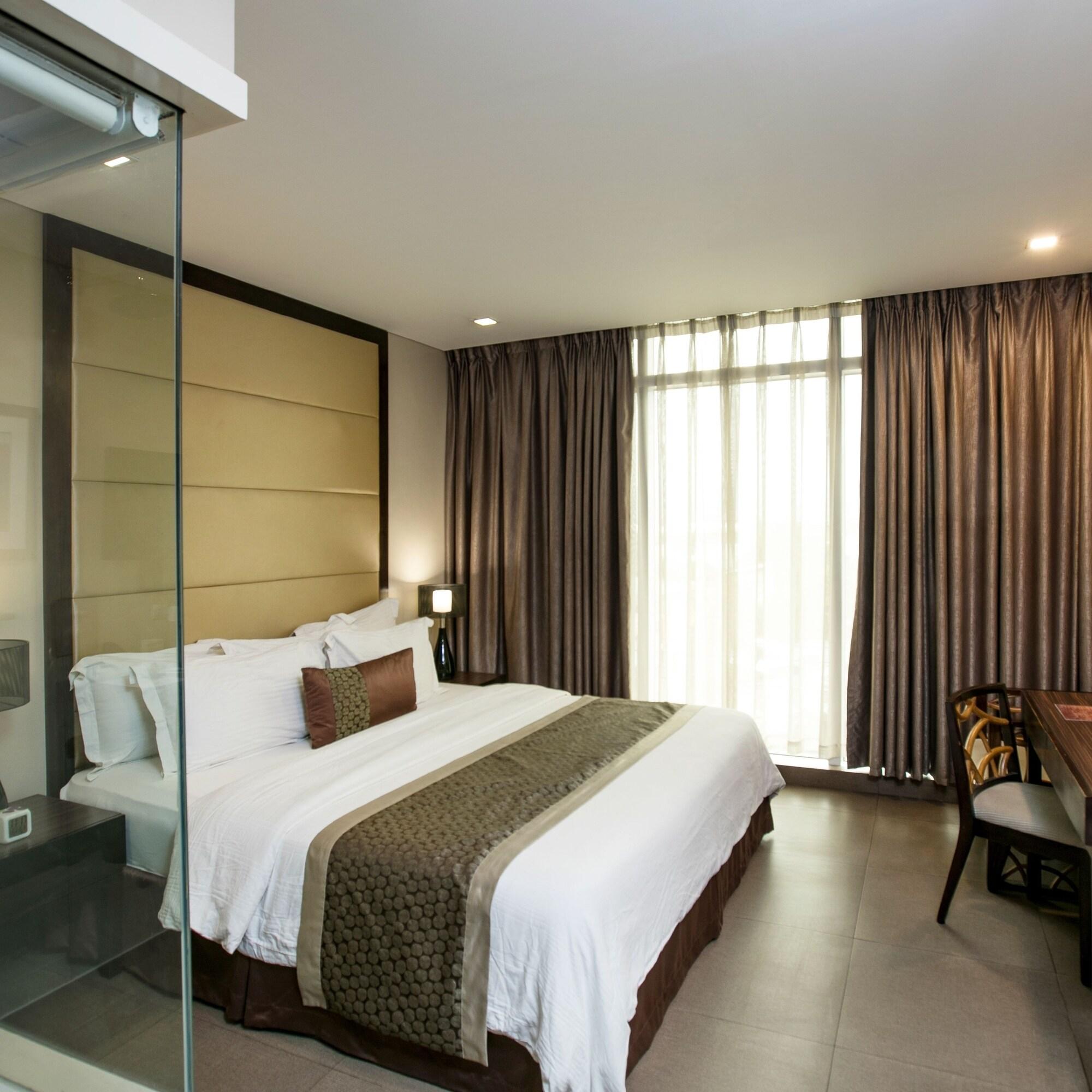 Goldberry Suites & Hotel Mactan Lapu-Lapu City Exterior photo