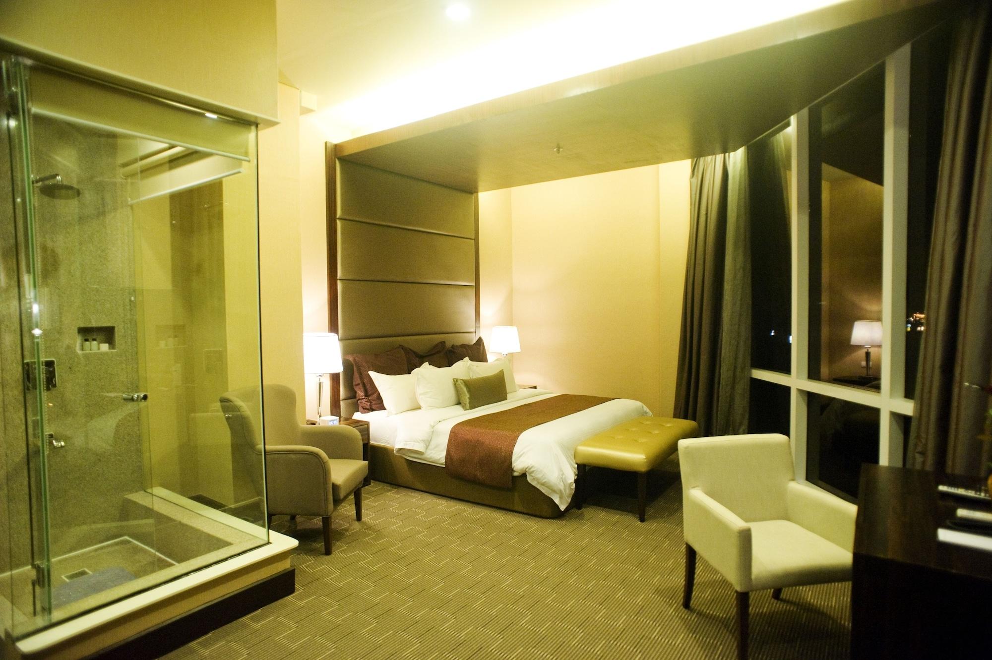 Goldberry Suites & Hotel Mactan Lapu-Lapu City Exterior photo