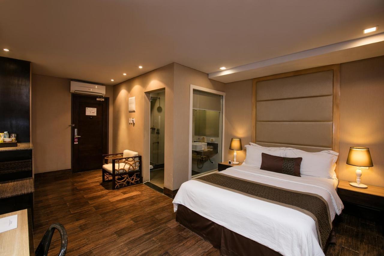 Goldberry Suites & Hotel Mactan Lapu-Lapu City Exterior photo