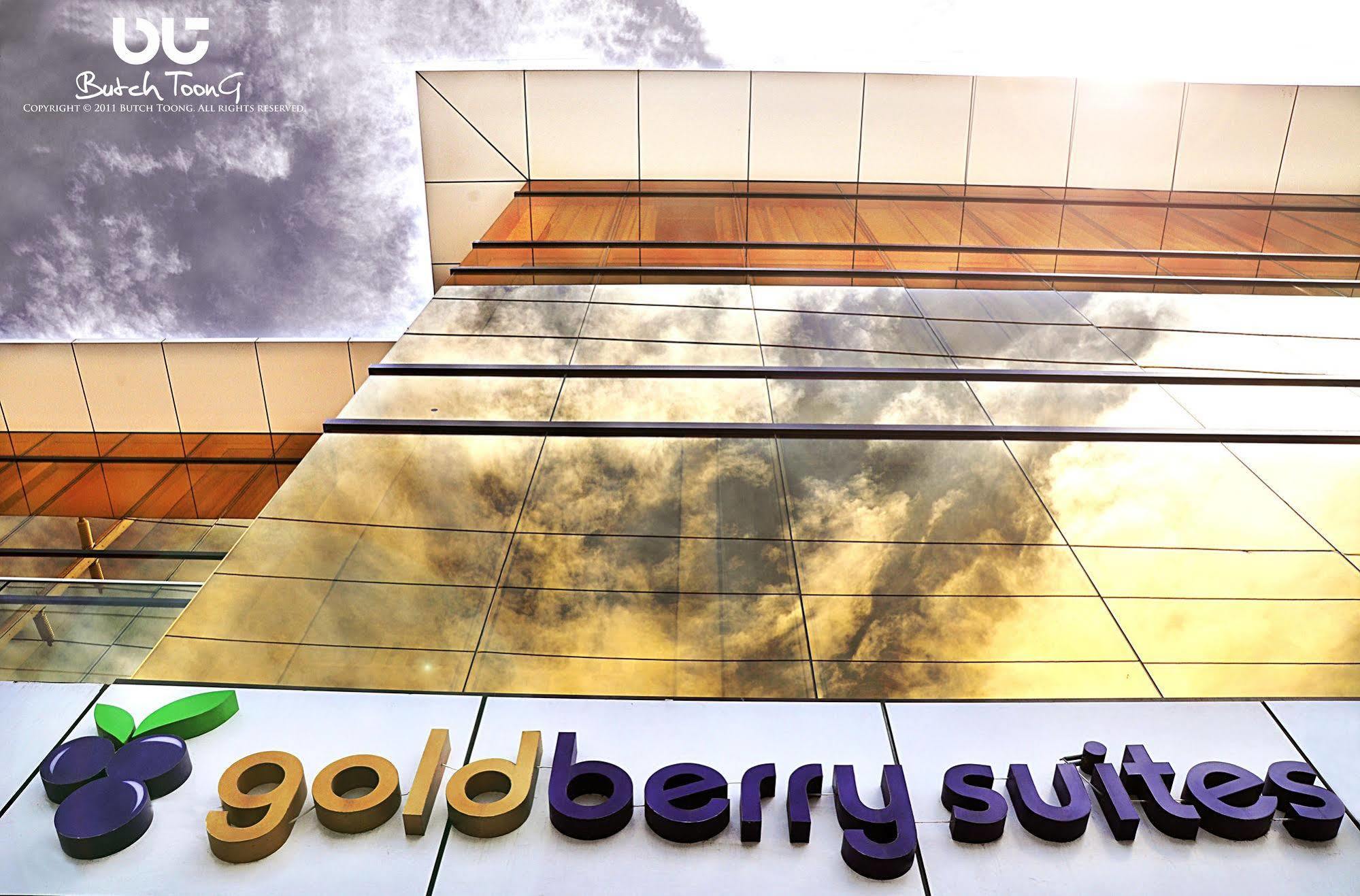 Goldberry Suites & Hotel Mactan Lapu-Lapu City Exterior photo