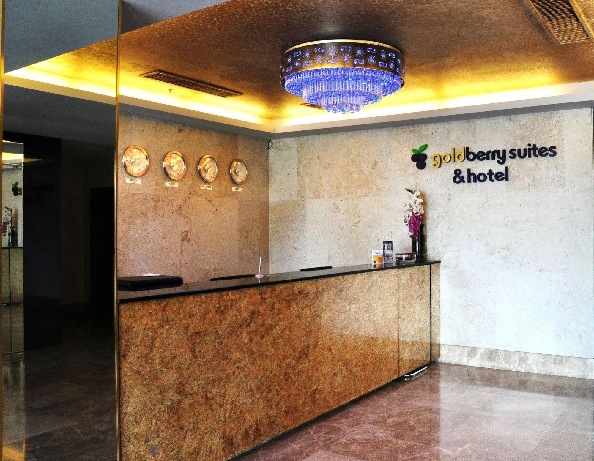 Goldberry Suites & Hotel Mactan Lapu-Lapu City Exterior photo